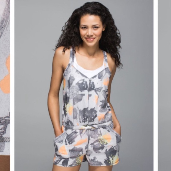 lululemon athletica Pants - Lululemon Be Free Runzie Mini Art Romper sz 10